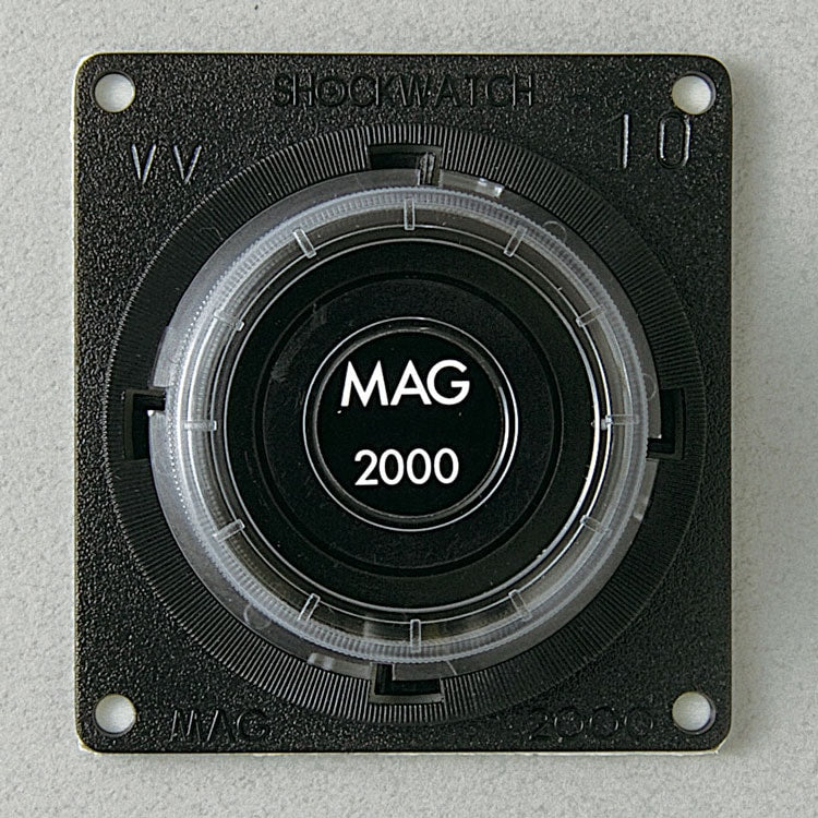 MAG2000 繰り返し使える衝撃検知インジケーター 赤い表示付きの黒い取付プレート